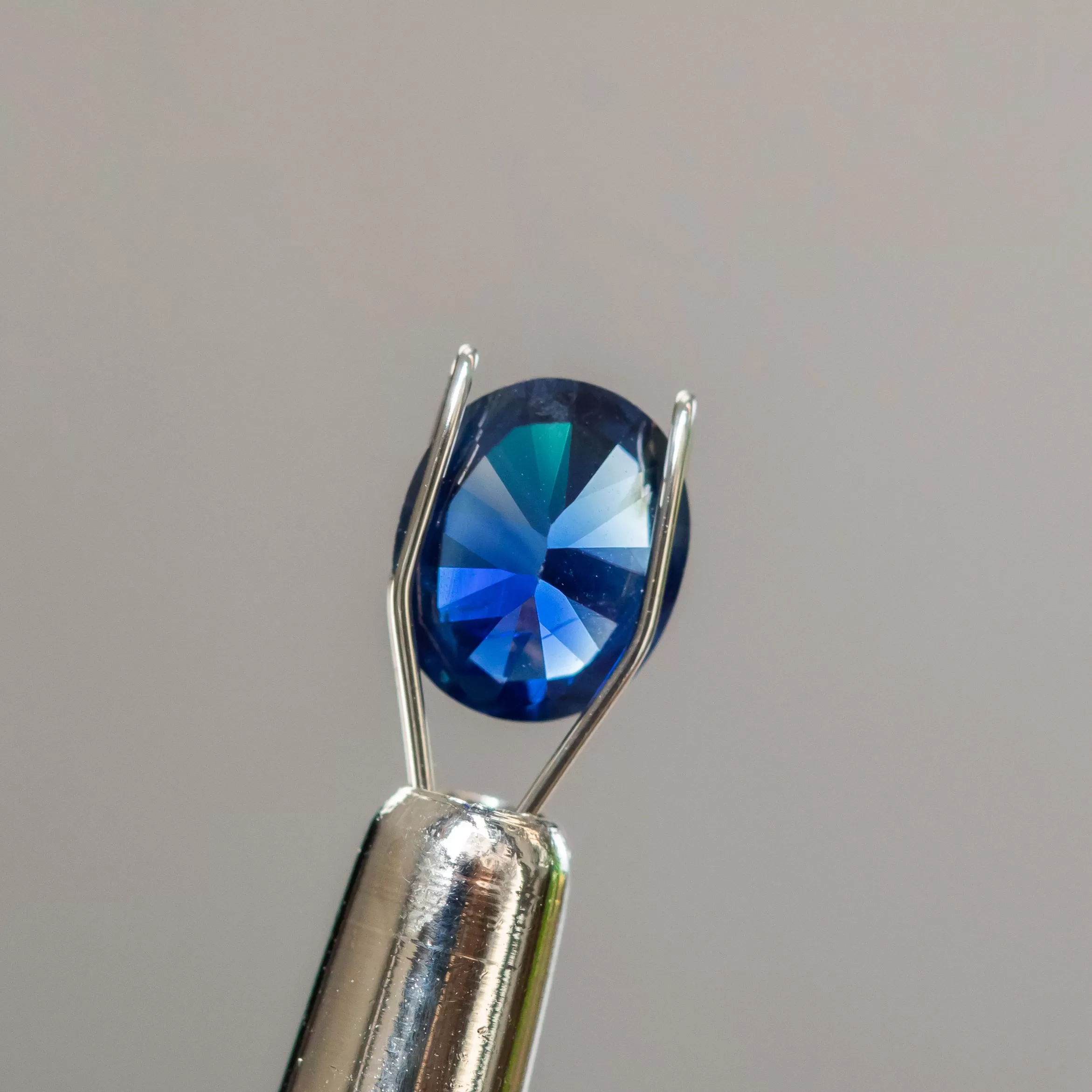 1.40CT NIGERIAN OVAL SAPPHIRE, COBALT BLUE, 7.38X6.15X3.96MM, UNTREATED