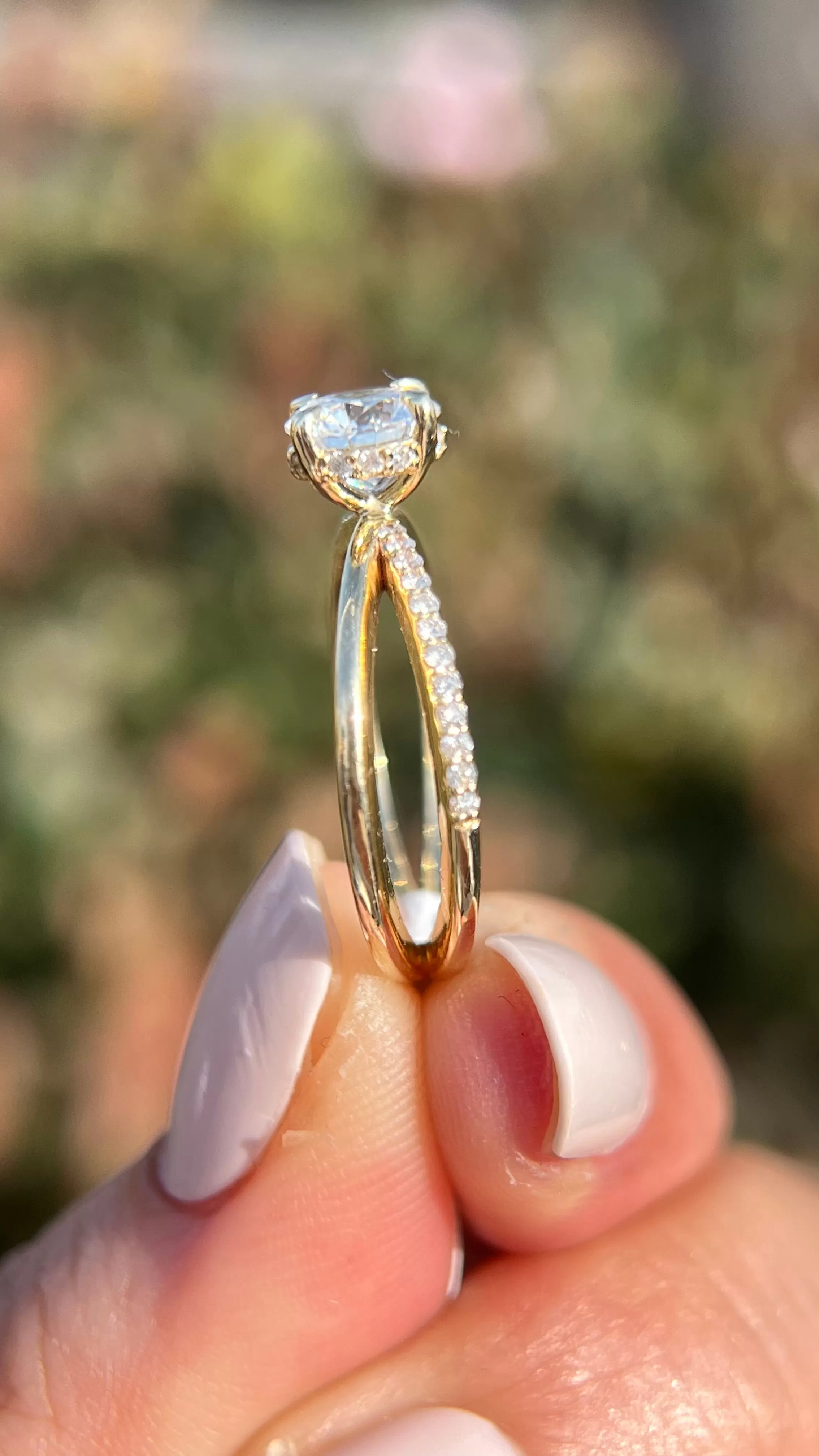 Chloe 1.02ct E-VS1 Round Lab Diamond