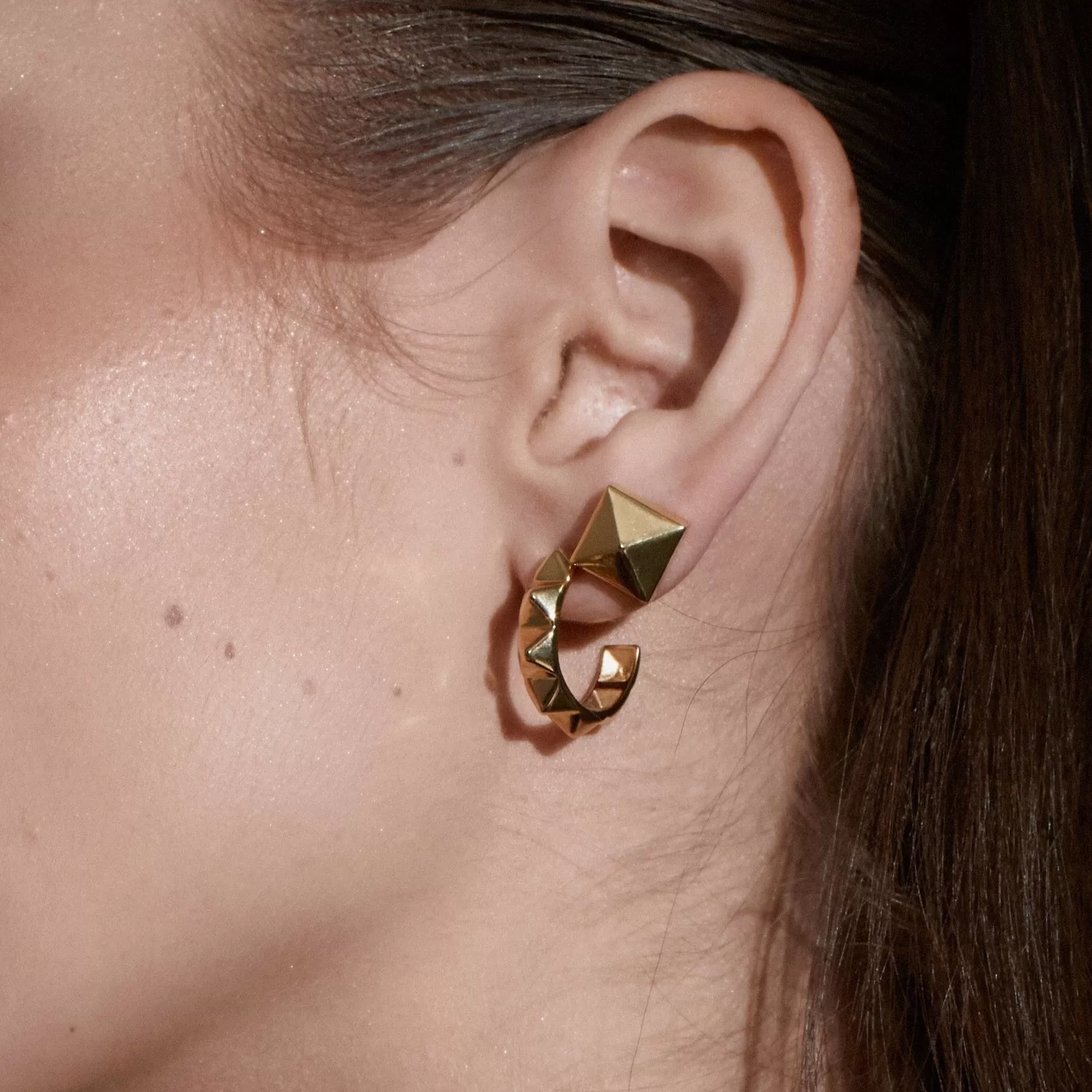 Olympia / Stud Earrings / Gold