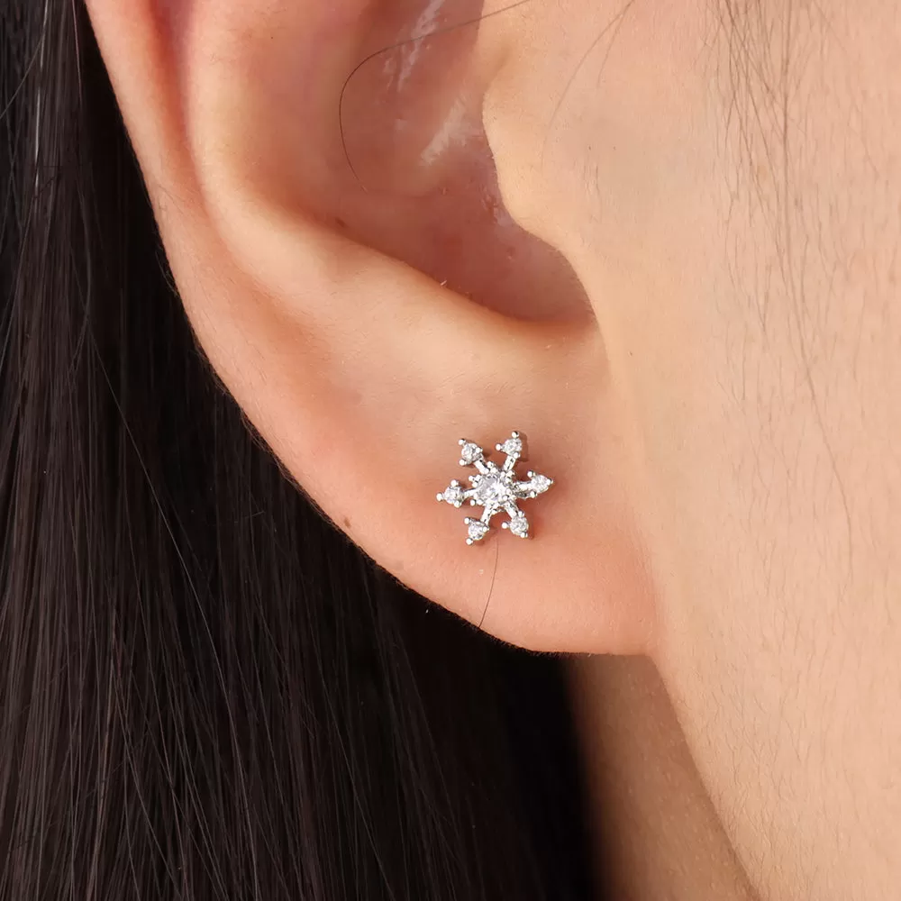 ❄️Snowflake Stud